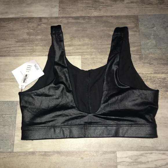 NWT Victoria secret sports bra (S/M) - Picture 3 of 4